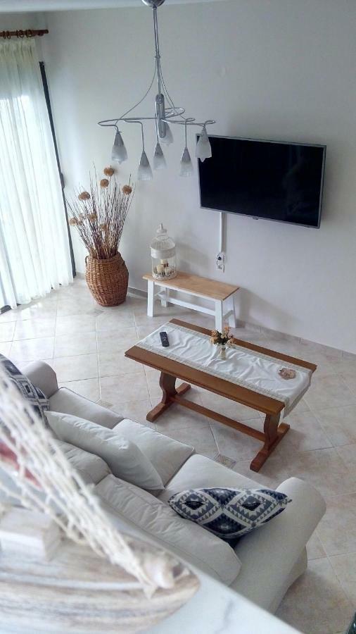 Cute Maisonette No2 On Coastal Sidewalk นิกิติ ภายนอก รูปภาพ