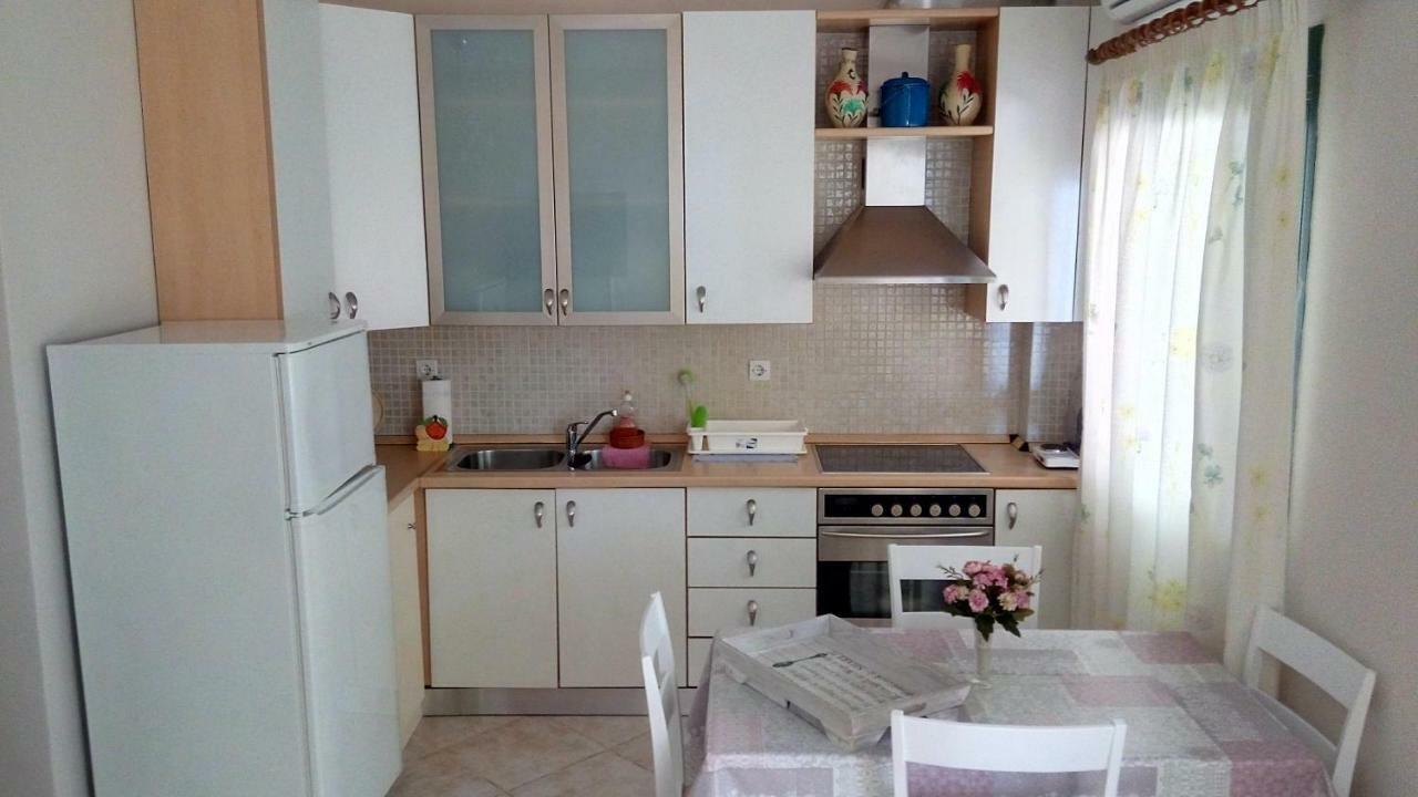 Cute Maisonette No2 On Coastal Sidewalk นิกิติ ภายนอก รูปภาพ