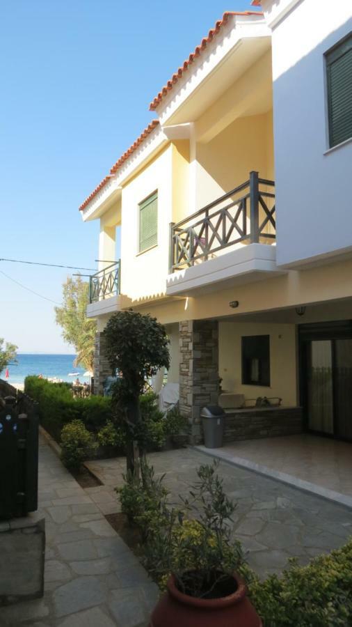 Cute Maisonette No2 On Coastal Sidewalk นิกิติ ภายนอก รูปภาพ