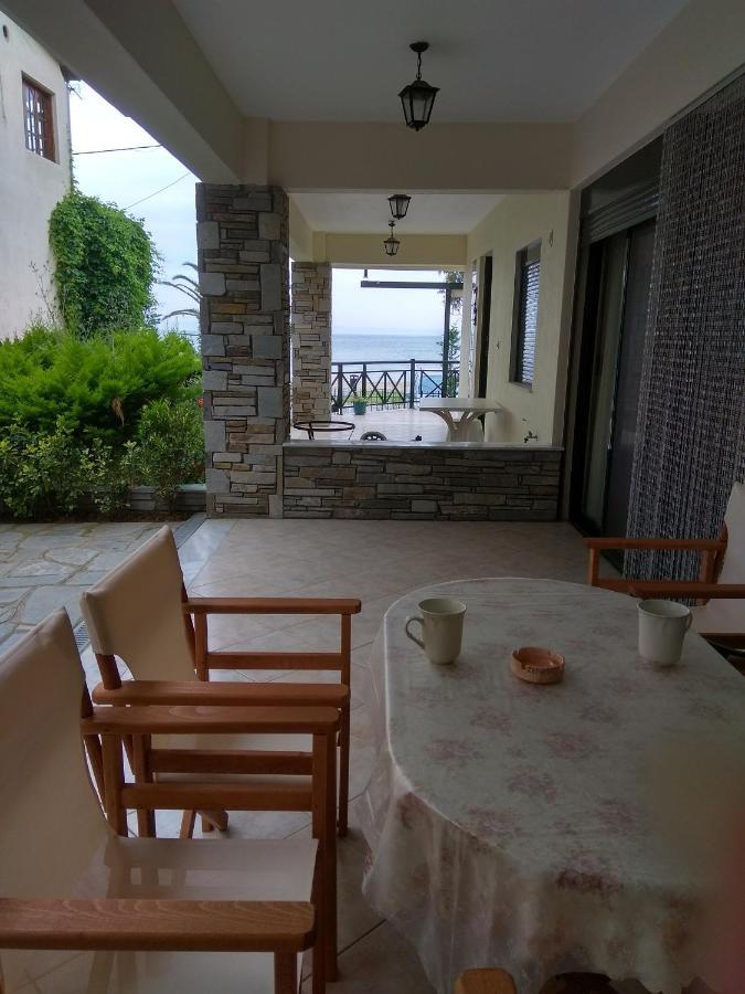 Cute Maisonette No2 On Coastal Sidewalk นิกิติ ภายนอก รูปภาพ